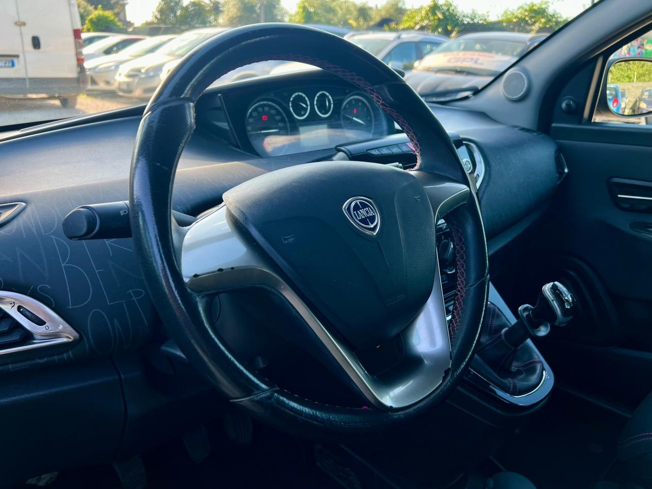 Lancia Ypsilon 1.2 69 CV EURO 6