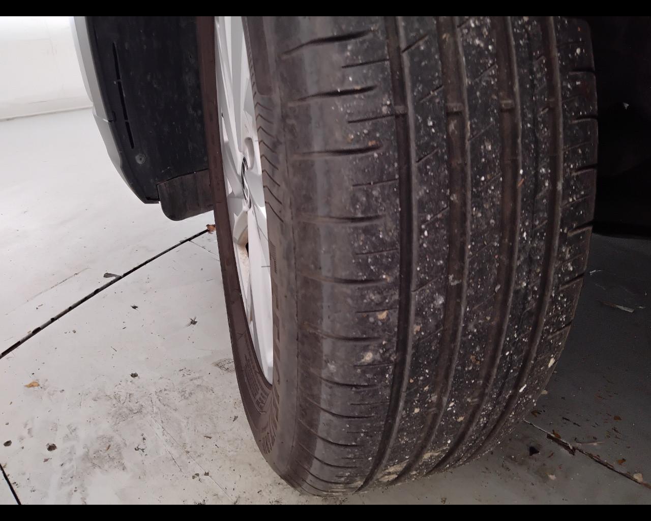 VOLKSWAGEN Taigo - Taigo 1.0 tsi Life 110cv