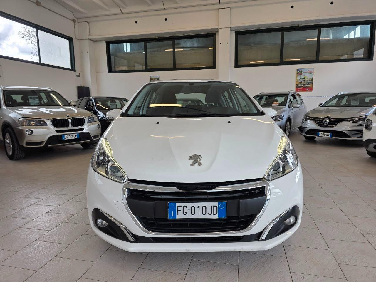Peugeot 208 PureTech 82 5p. GPL Allure