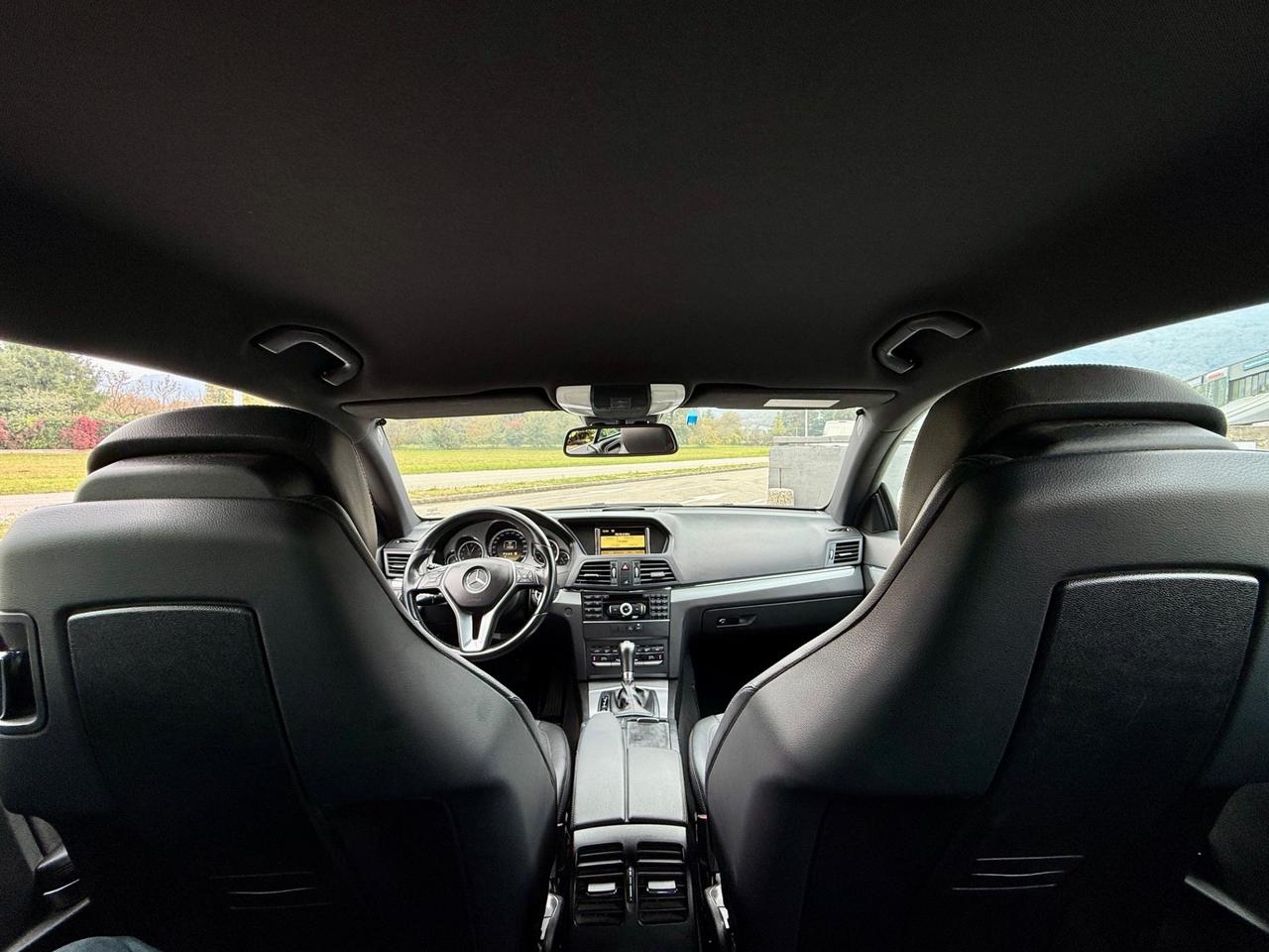 Mercedes-benz E 220 CDI Coupé BlueEFFICIENCY 2012
