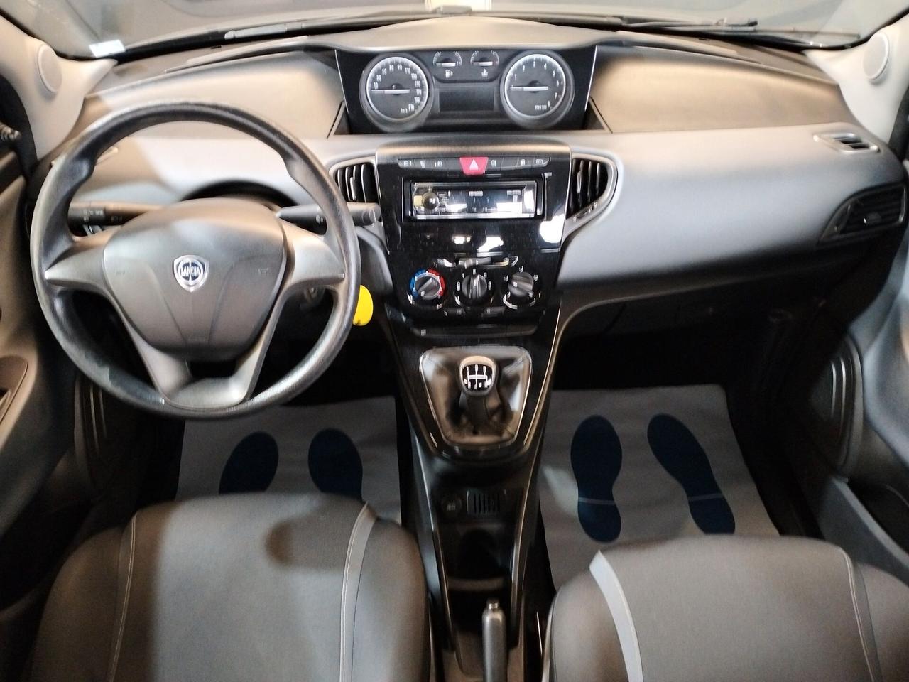 Lancia Ypsilon 1.2 Silver 69cv