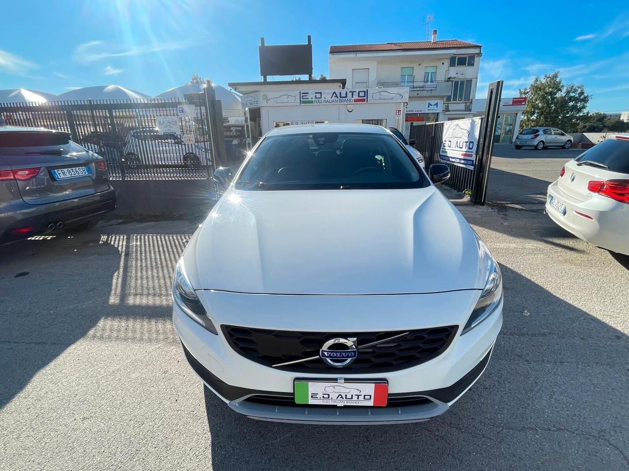 Volvo S60 Cross Country D3 Pro