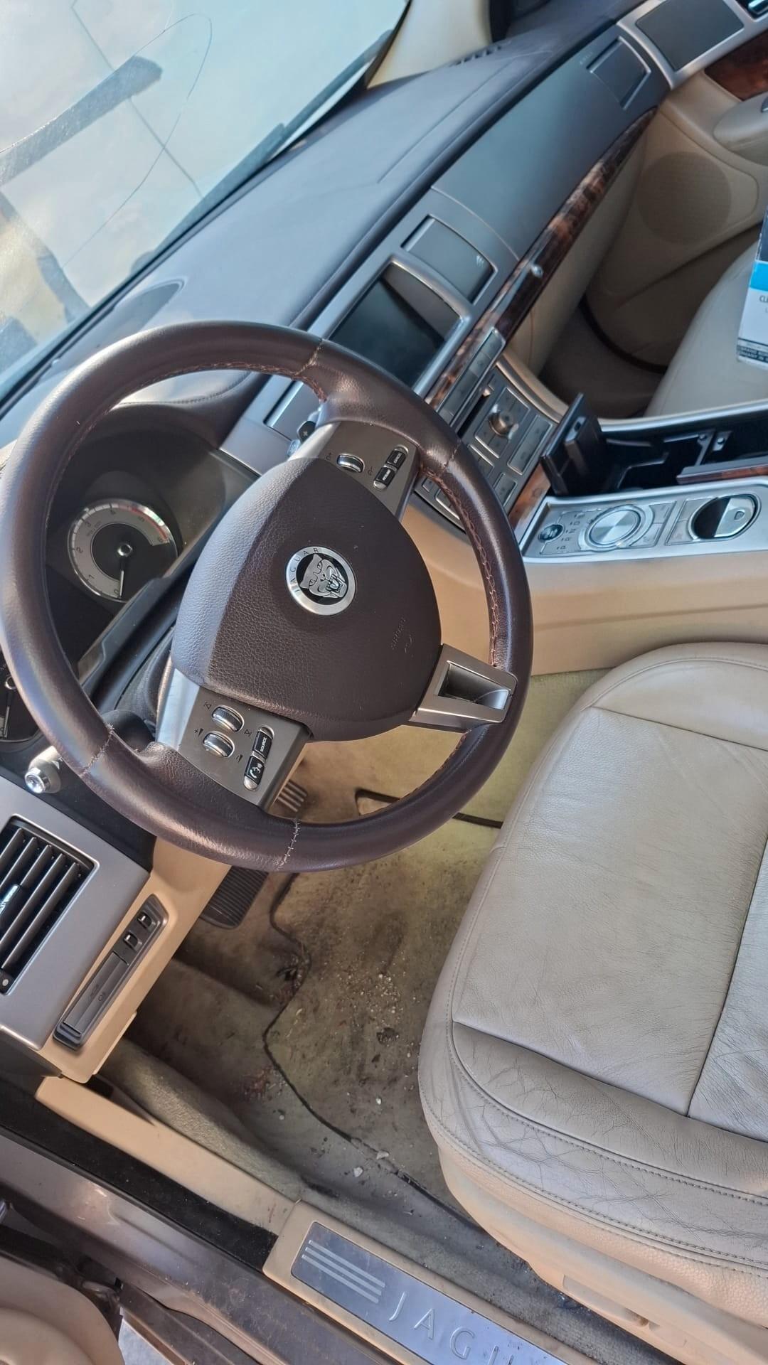 Jaguar XF 3.0 DS V6 Luxury PER RICAMBI