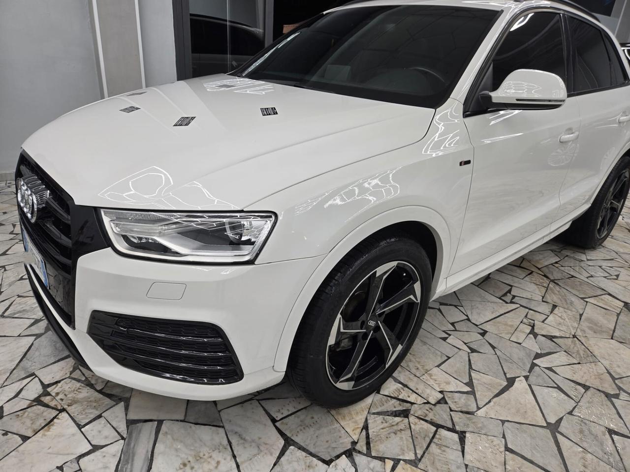 Audi Q3 2.0 TDI 120 CV S tronic Young