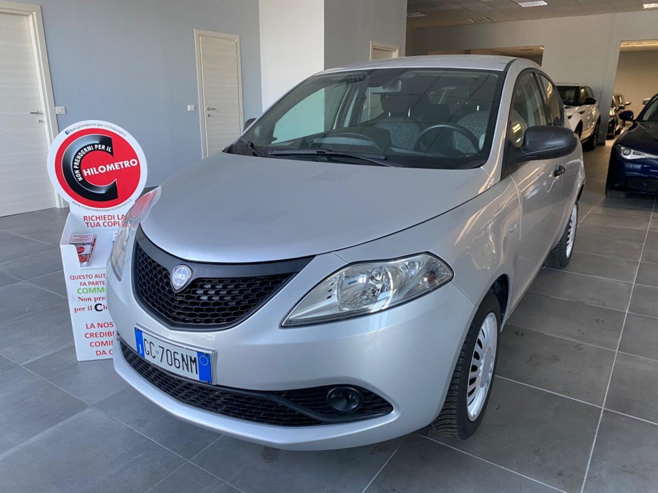 Lancia Ypsilon 1.2 69 CV SI NEOPATENTATI 5 porte GPL Ecochic Monogram