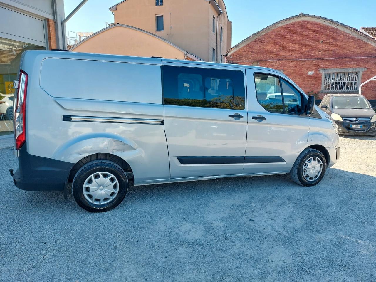 Ford CUSTOM AUTOCARRO 6 POSTI GANCIO TRAINO EURO 6B