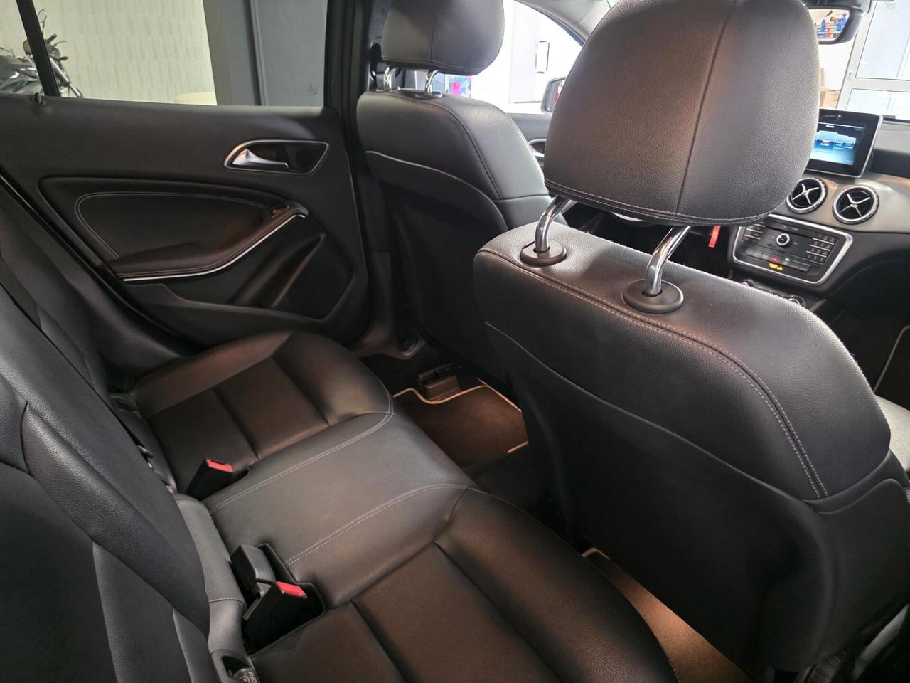 Mercedes-benz GLA 200 180 d Automatic Sport