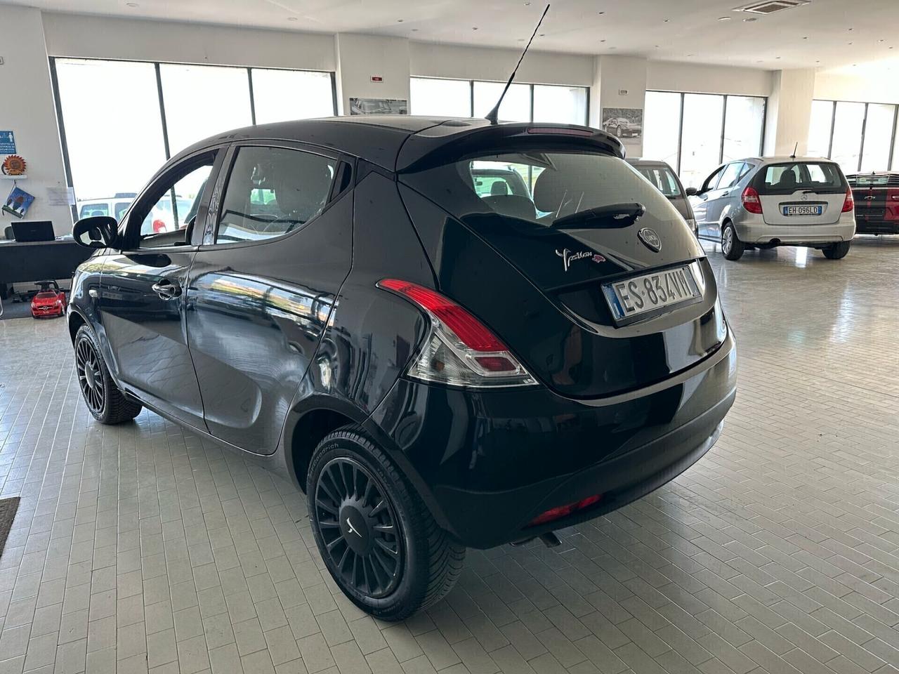 Lancia Ypsilon 1.2 69 CV 5 porte GPL Ecochic Gold