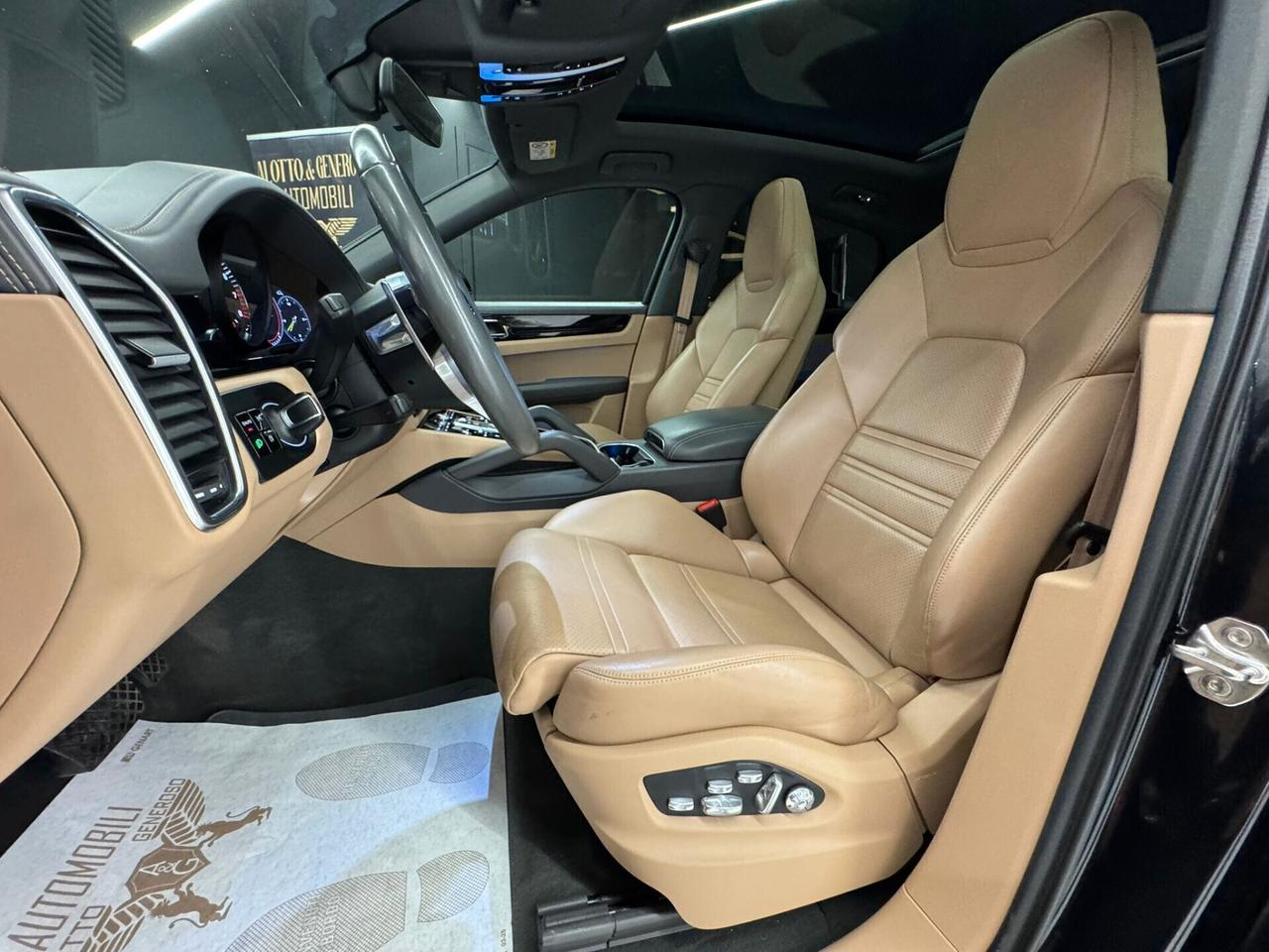 Porsche Cayenne Coupé 3.0 340 CV E-Hybrid TETTO PANORAMICO