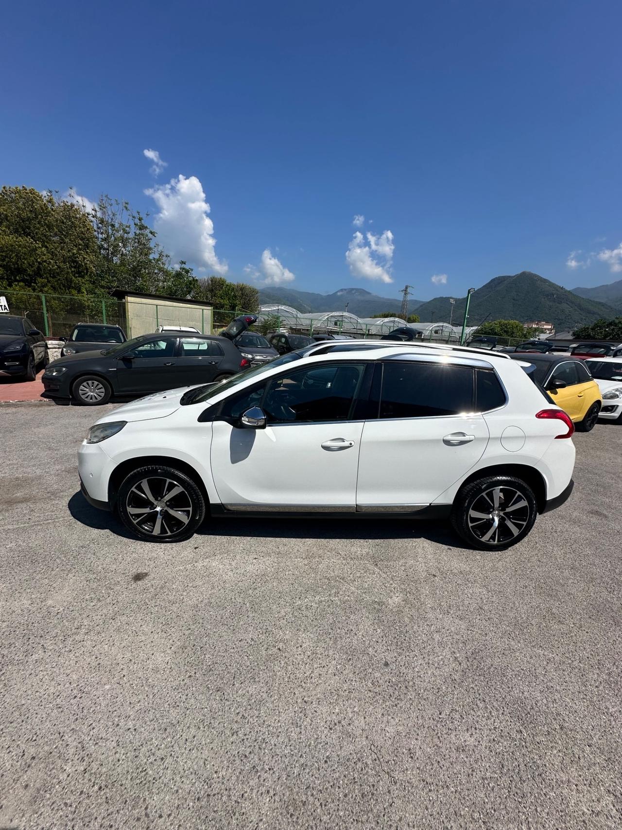Peugeot 2008 BlueHDi 100 BLACK MATT