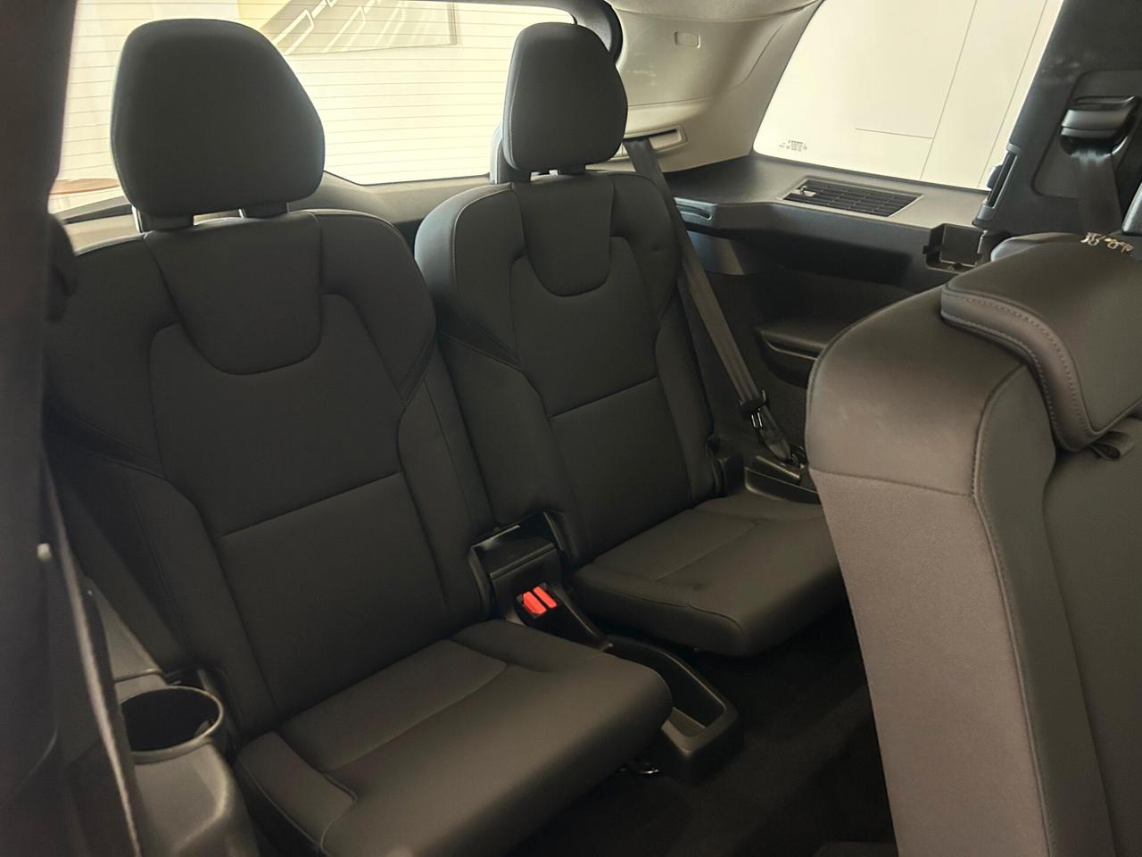 Volvo XC 90 T8 Plug-in hybrid AWD automatico 7 posti Ultra Dark