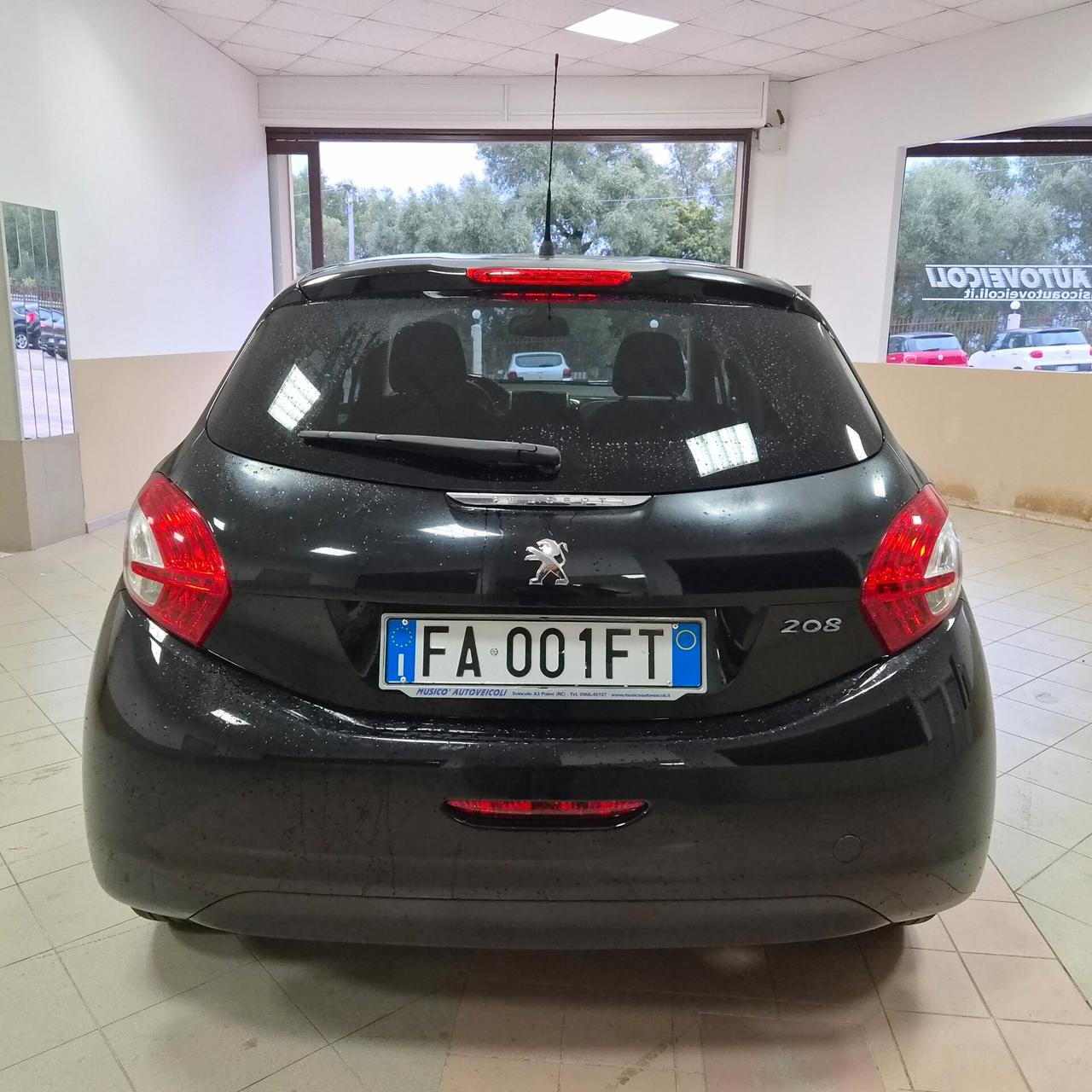 Peugeot 208 1.4 HDi 68 CV 5 porte Allure