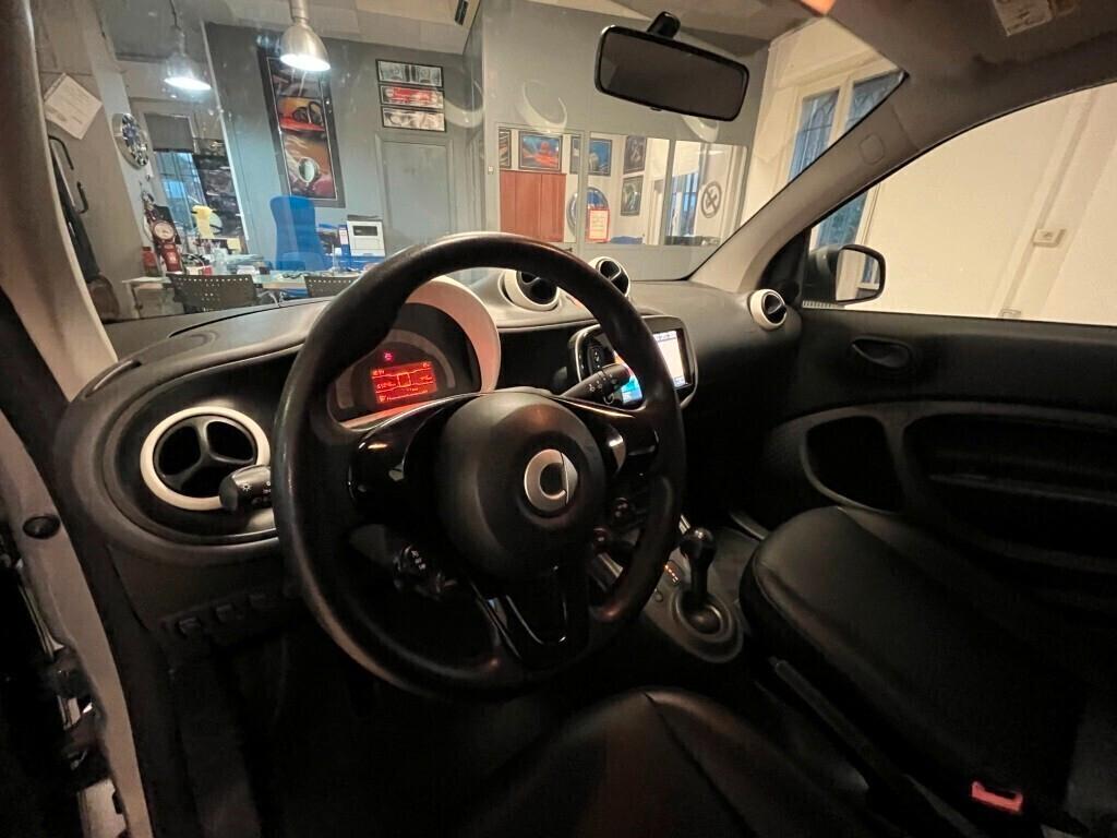 Smart ForTwo Coupe 71 Cv 1.0 Automatica Euro 6B Per Neopatentati