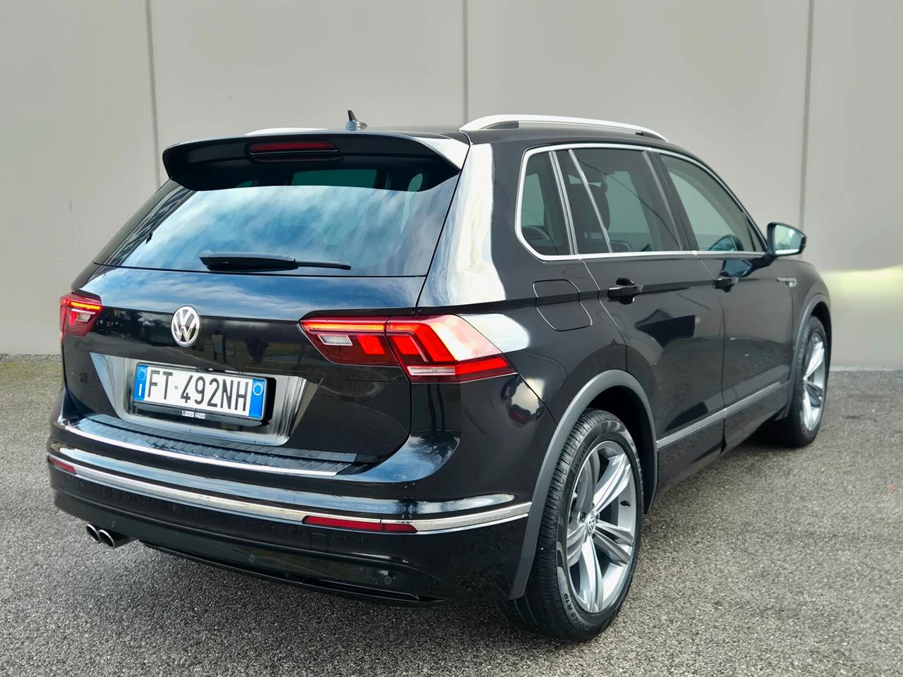 Volkswagen Tiguan 1.6 TDI R-Line Sport