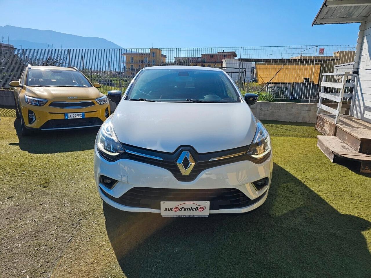 Renault Clio dCi 8V 90 CV 5 porte Duel2