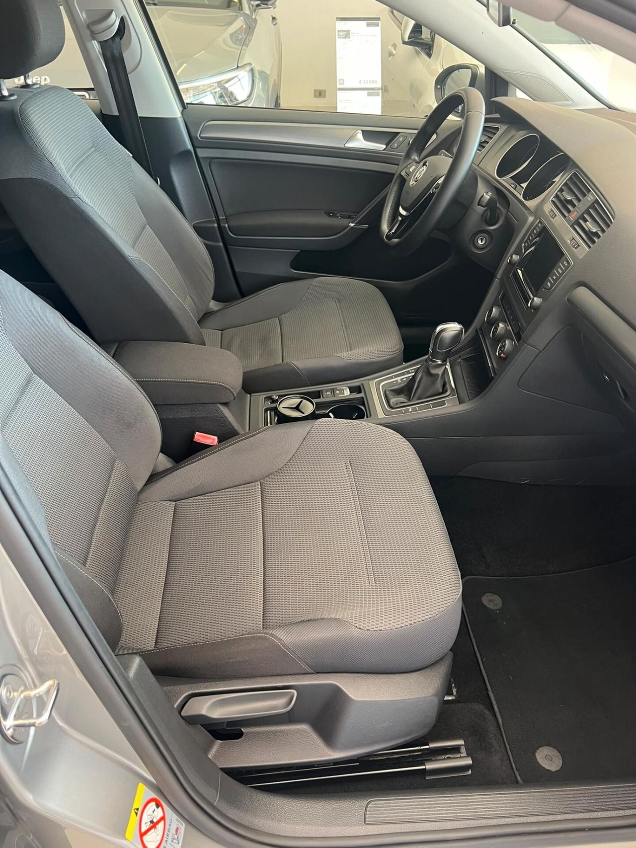 Volkswagen Golf Variant 1.6 TDI 110 CV DSG Comfortline BlueMotion Tech.