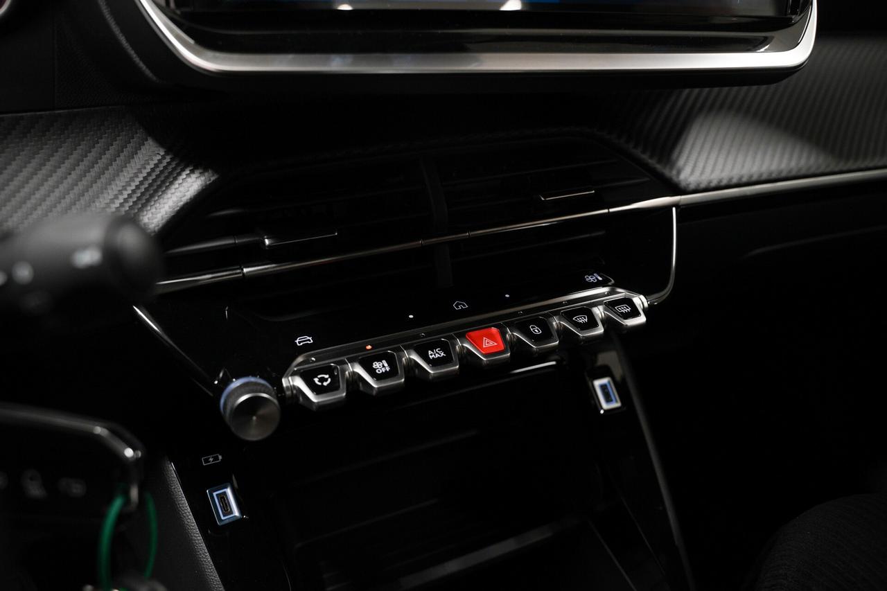 Peugeot 2008 Hybrid 145 e-DCS6 Style