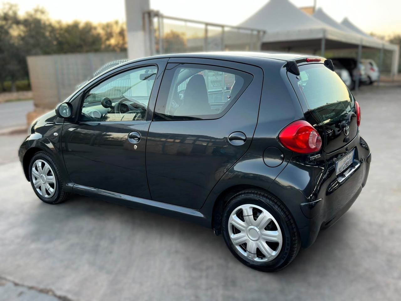 Toyota Aygo 1.0 12V VVT-i 5 porte Now