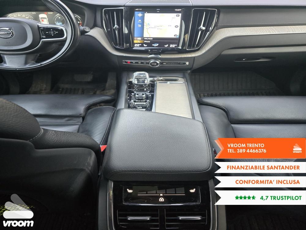 VOLVO XC60 (2017-->) XC60 B4 (d) AWD Geartronic...