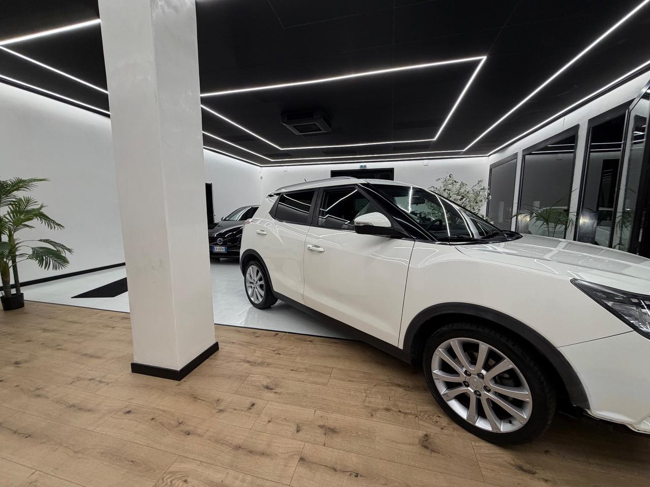 Ssangyong Tivoli 1.6 2WD Be Visual Hot Aebs