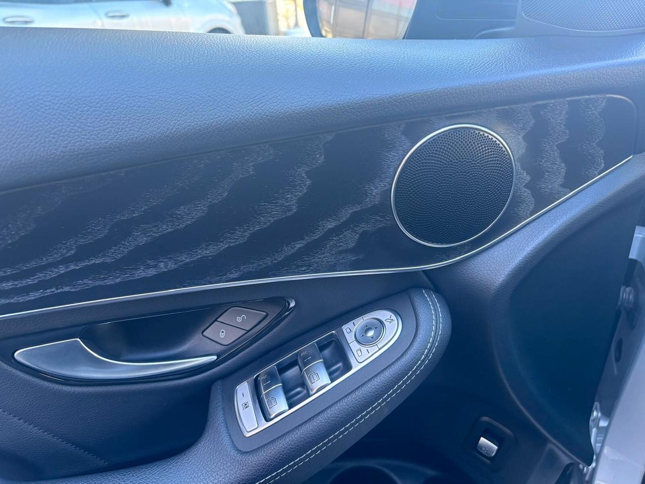 MERCEDES-BENZ GLC 220D 4MATIC PREMIUM NAVI-LED