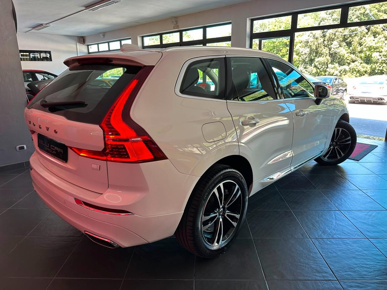 VOLVO XC60 T8 TWIN ENGINE AWD MOMENTUM