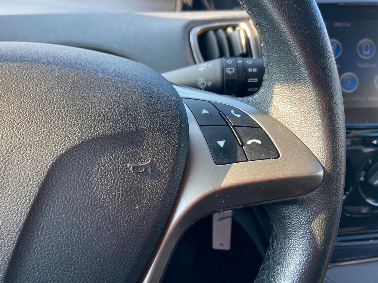 Lancia Ypsilon 1.0 firefly hybrid Gold