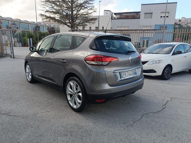 RENAULT Scenic Scénic dCi 8V 110 CV EDC Energy Intens