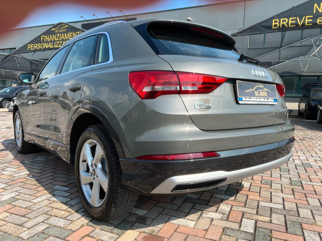 Audi Q3 35 TDI quattro S tronic Business Advanced