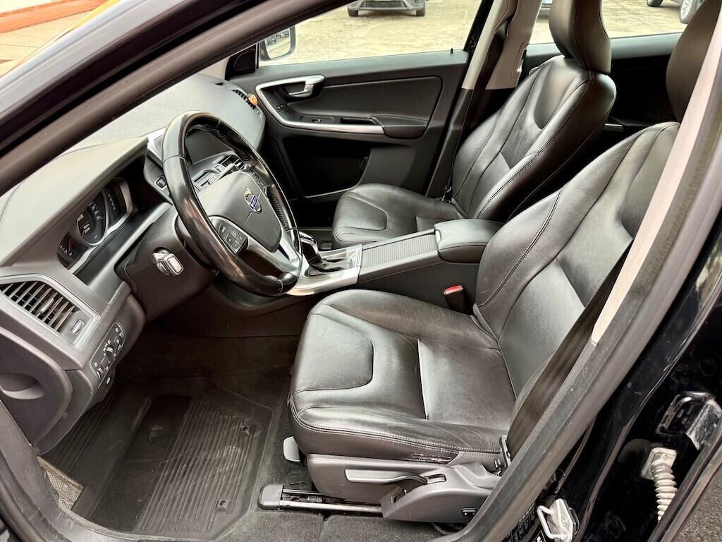 Volvo XC 60 D4 AWD Geartronic Momentum