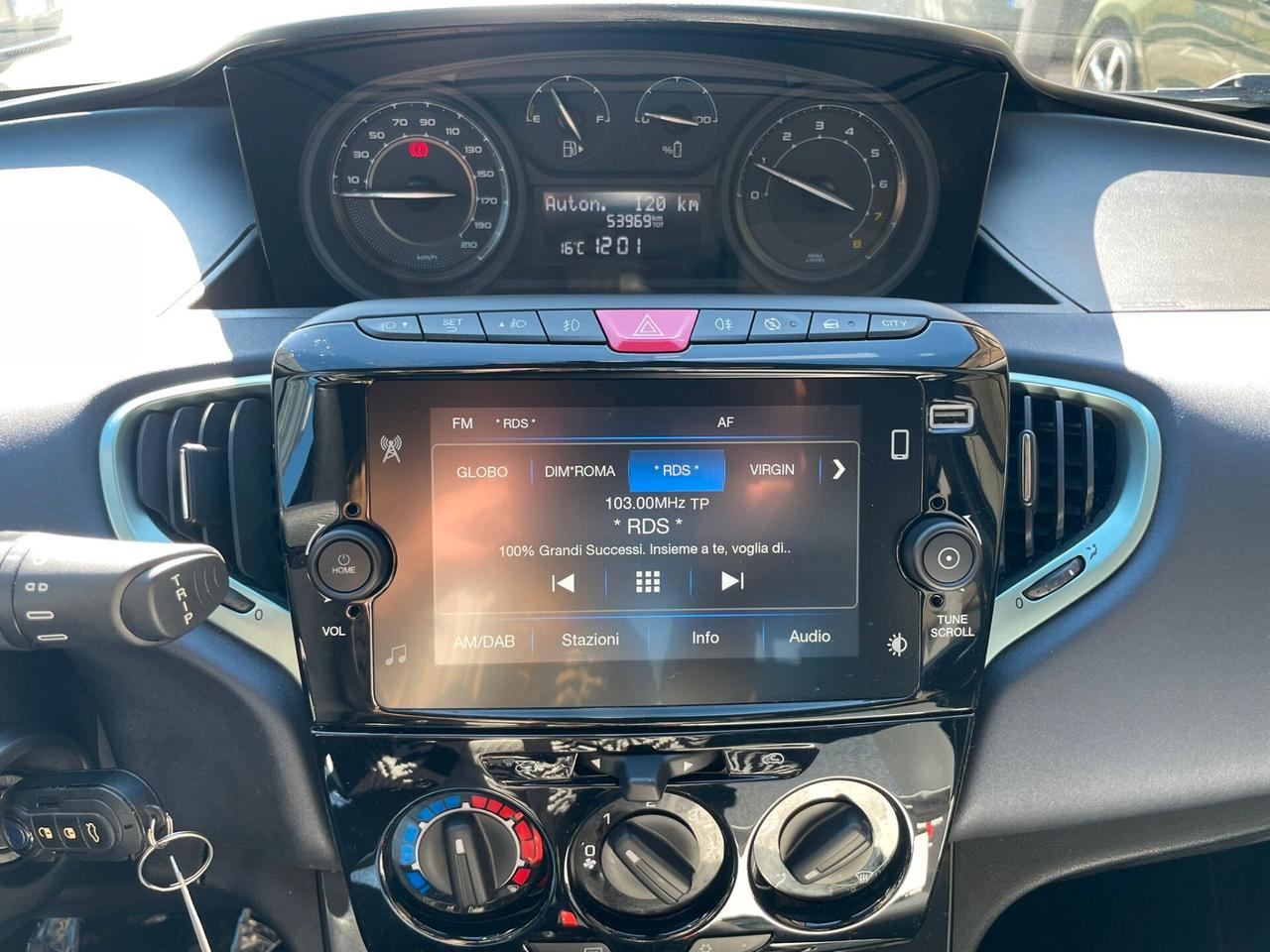 Lancia Ypsilon 1.0 FireFly 5 porte S&S Hybrid Gold