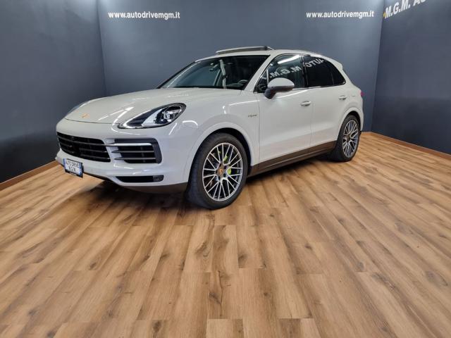 PORSCHE Cayenne 3.0 V6 E-Hybrid Platinum Edition
