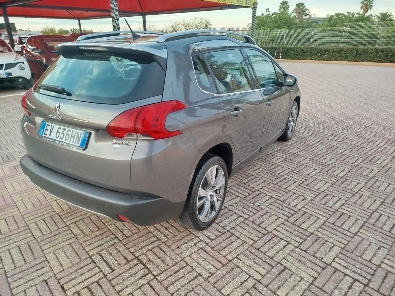Peugeot 2008 1.6 e-HDi 115 CV Stop&Start Allure