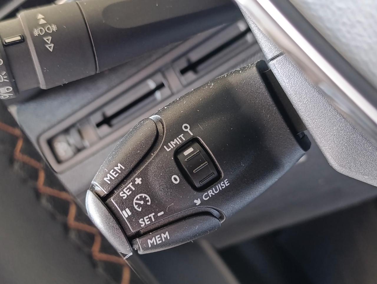 Peugeot 3008 3008 1.6 bluehdi Active s&s 120cv