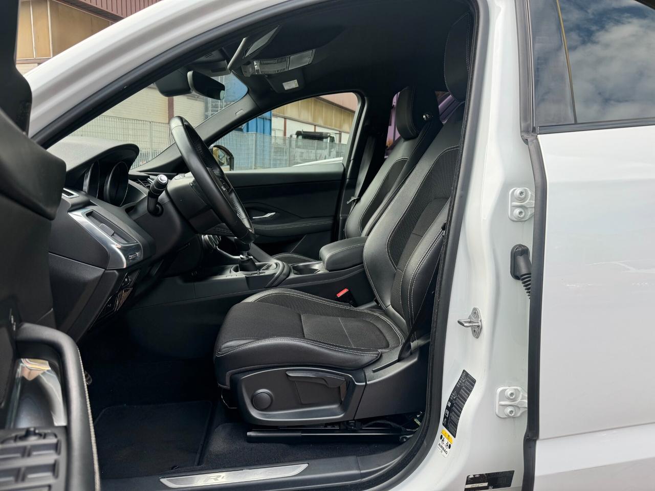 Jaguar E-Pace 2.0D 150 CV R-Dynamic