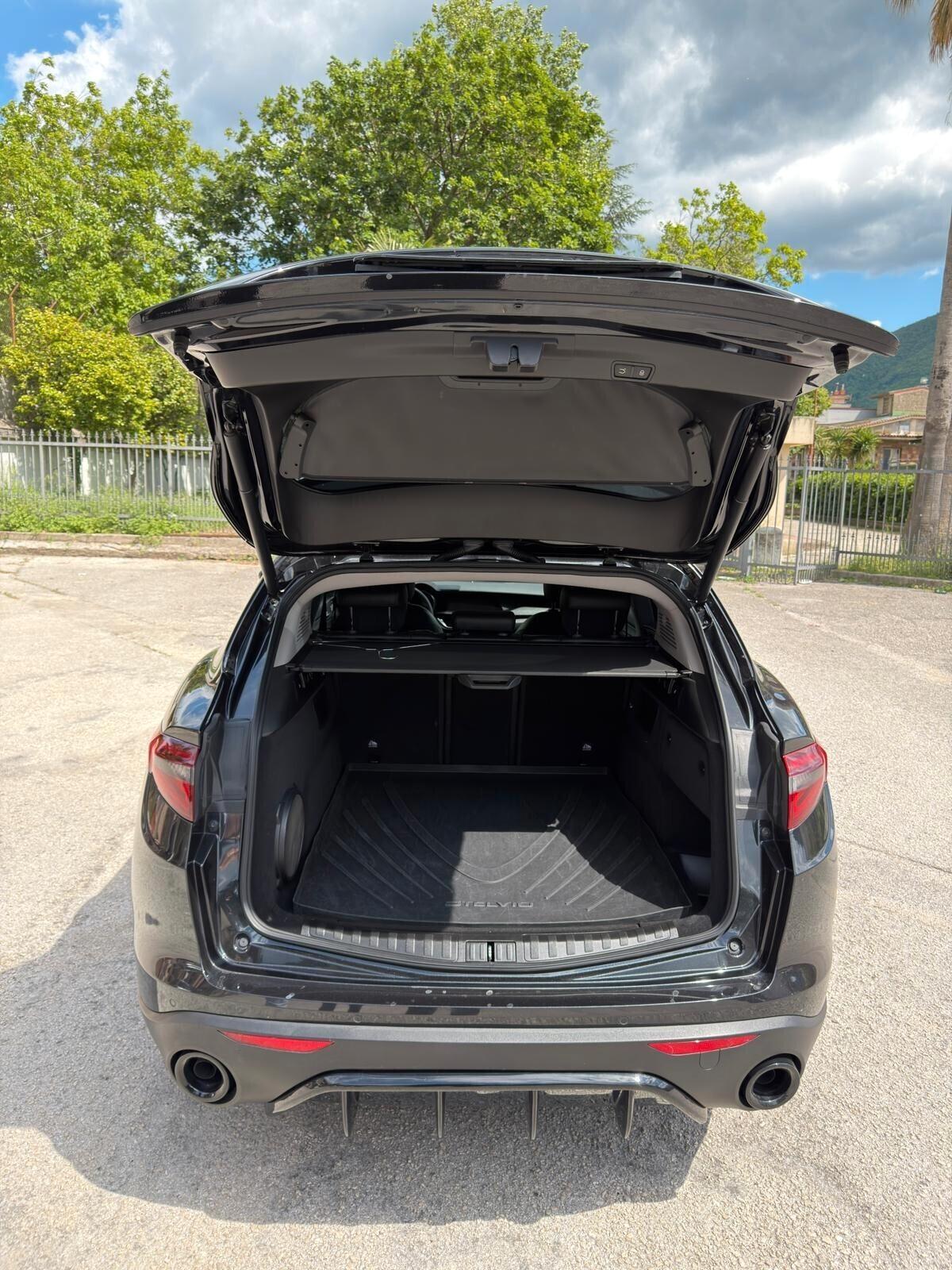 Alfa Romeo Stelvio 2.2 Turbodiesel 210 CV AT8 Q4 Executive