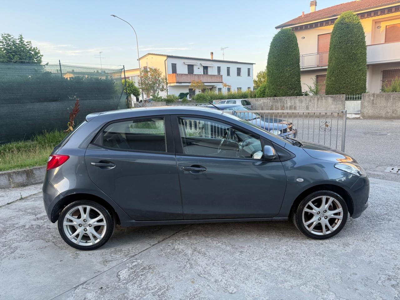 Mazda 2 1.3 BENZINA 5p. Sport Neopatentati 2011