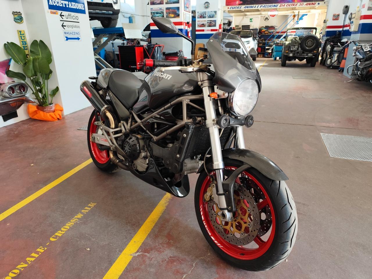 Ducati Monster 900 S4 SENNA