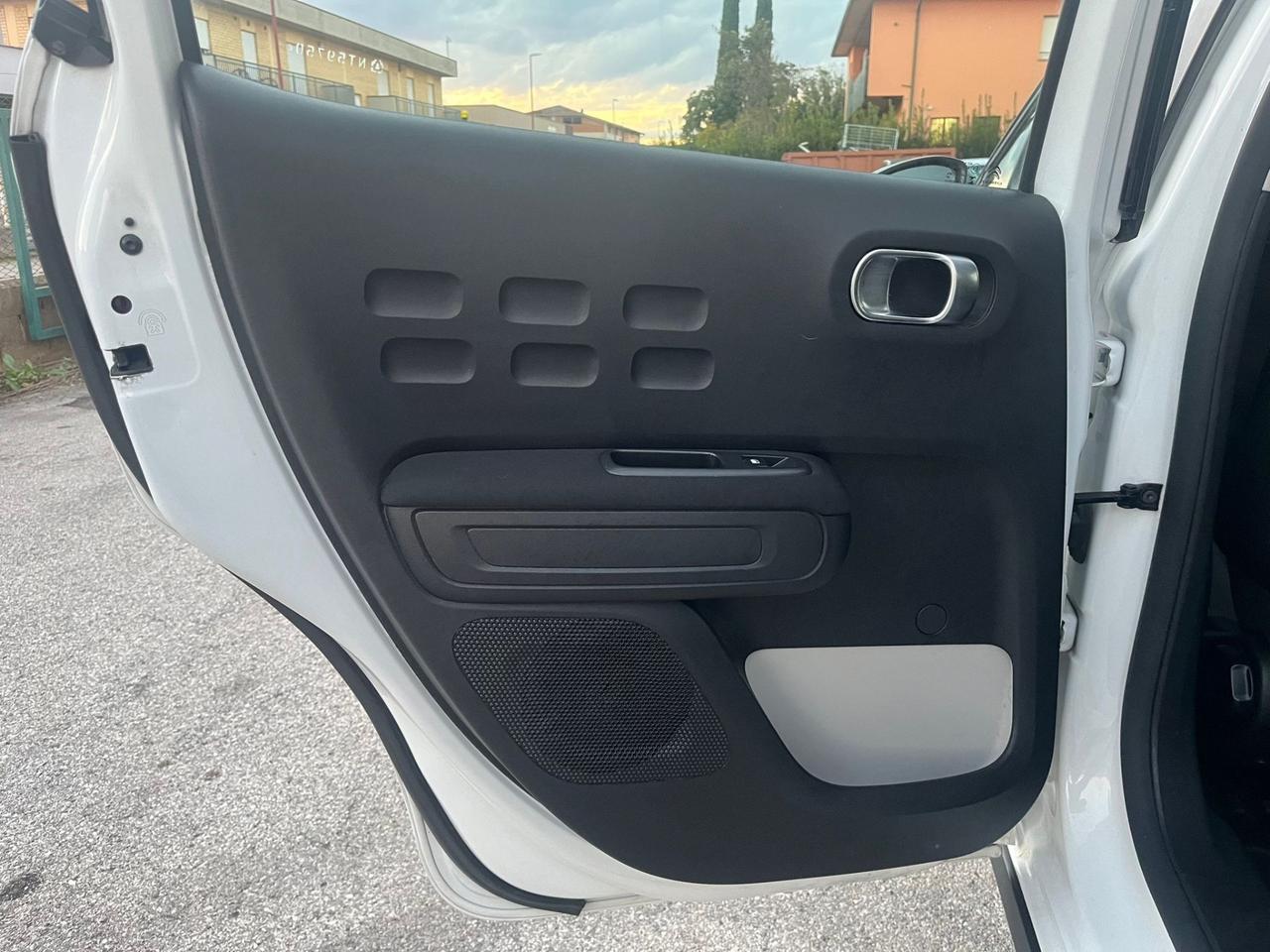 CITROEN C3 BlueHDi 100 S&S Shine Pack