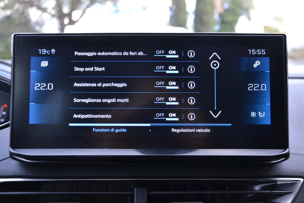Peugeot 5008 1.5 HDi 130CV 7POSTI AUT.+NAV+LED+RCAM+PELLE+PDC