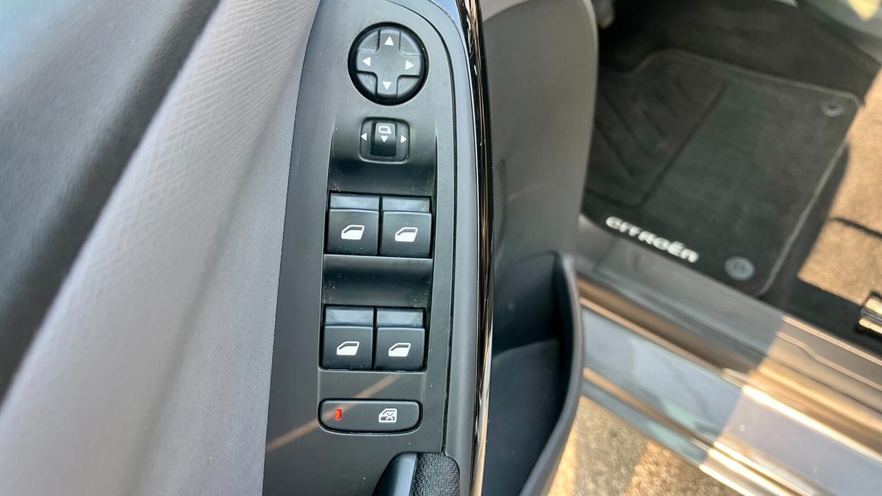 Citroen C4 SpaceTourer PureTech 130 S&S Feel " 7 POSTI "