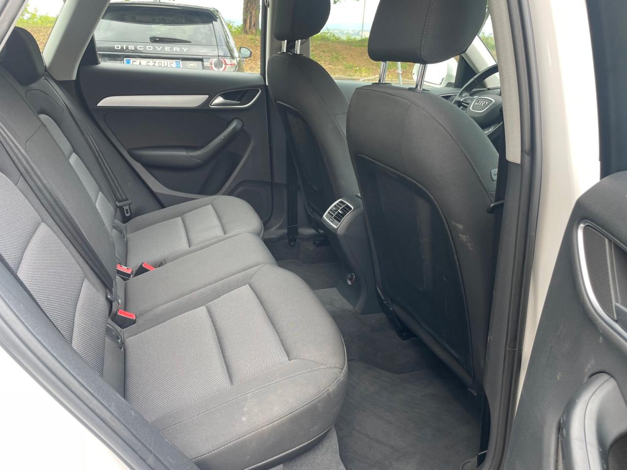 Audi Q3 2.0 TDI 150 CV Business S-LINE