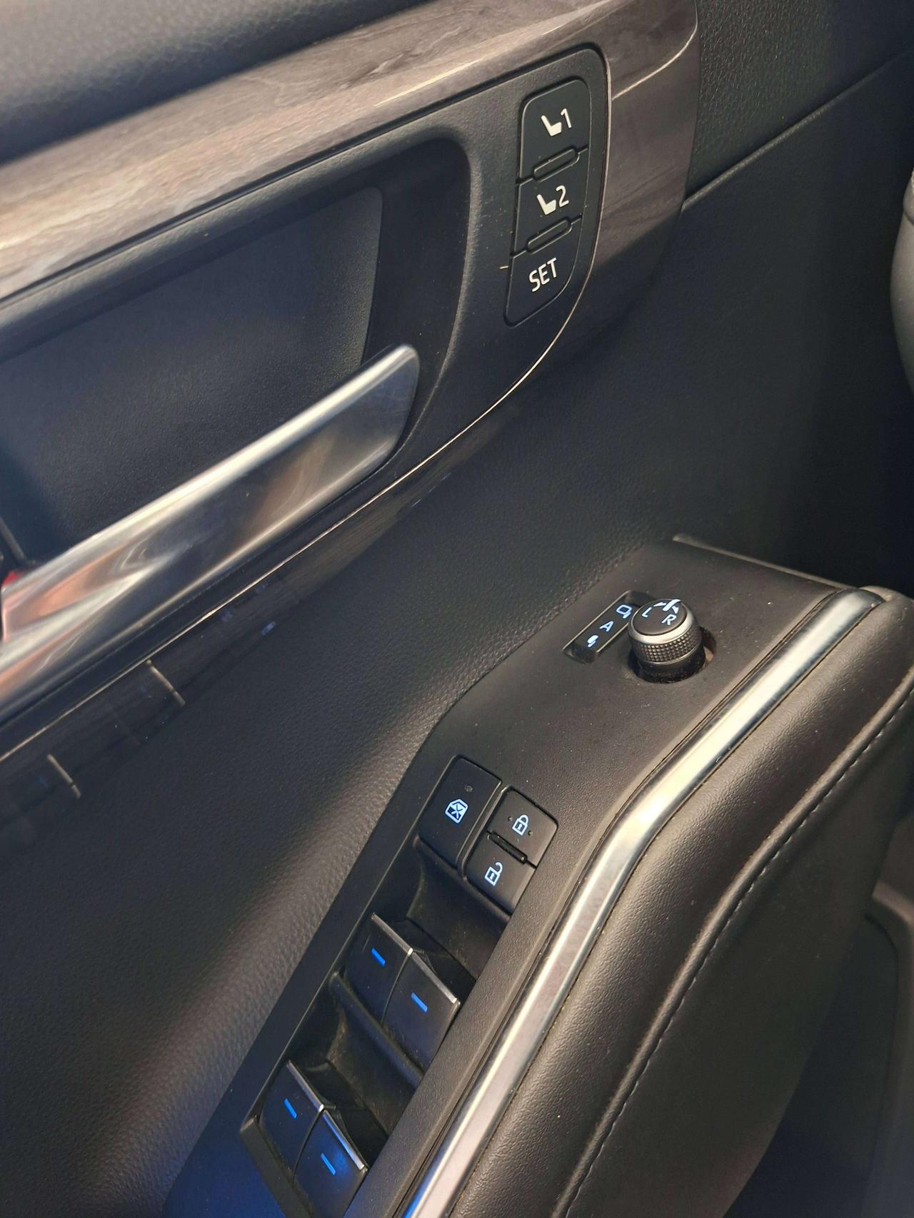 Toyota Highlander 2.5h LOUNGE e-cvt 2 ANNI GARANZIA AYVENS