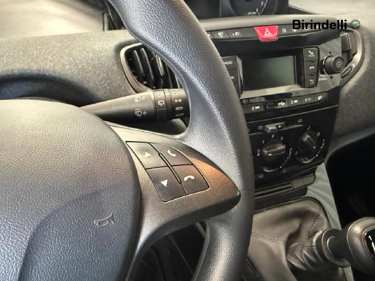 LANCIA Ypsilon 3ª serie - Ypsilon 1.0 FireFly 5 porte S&S Hybrid Silver
