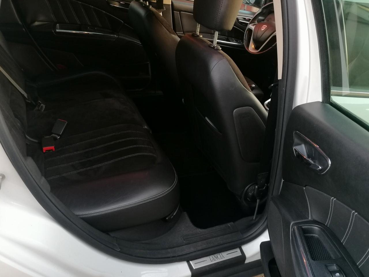 Lancia Delta 1.6 MJT Platino( da vetrina)