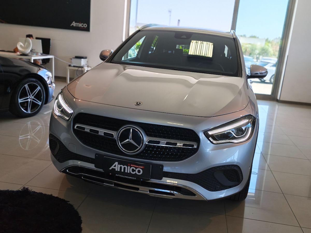 MERCEDES Classe GLA 200 d Automatic Sport Plus Luci/Led/Cokpit