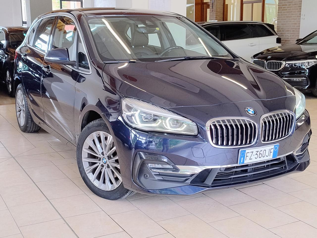 BMW 218d Active Tourer Luxury LED NAVI AMBIENT
