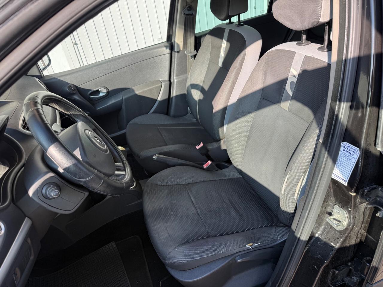 Renault Clio 1.2 16V 5 porte Le Iene