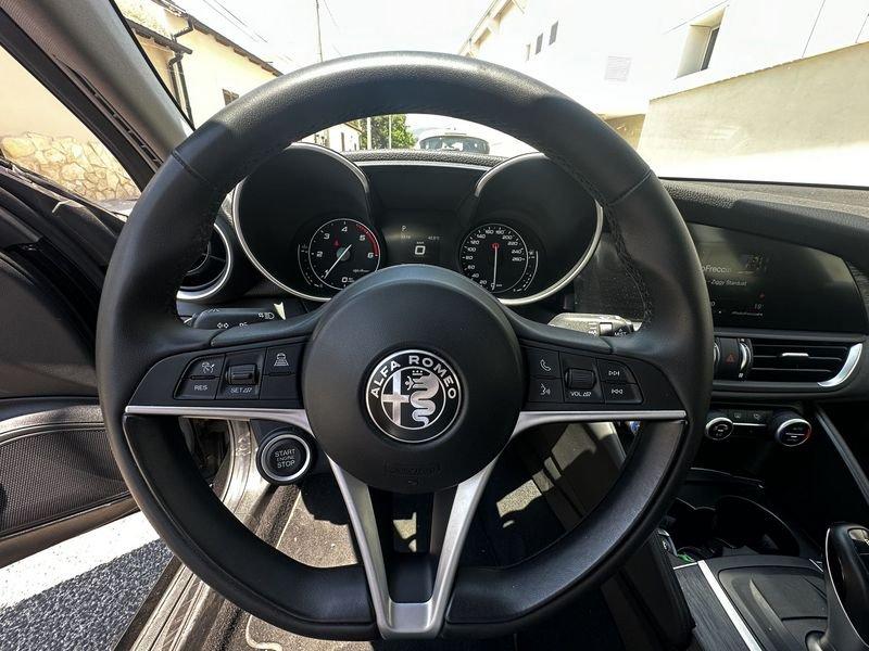 Alfa Romeo Giulia 2.2 Turbo AT8 160CV Business