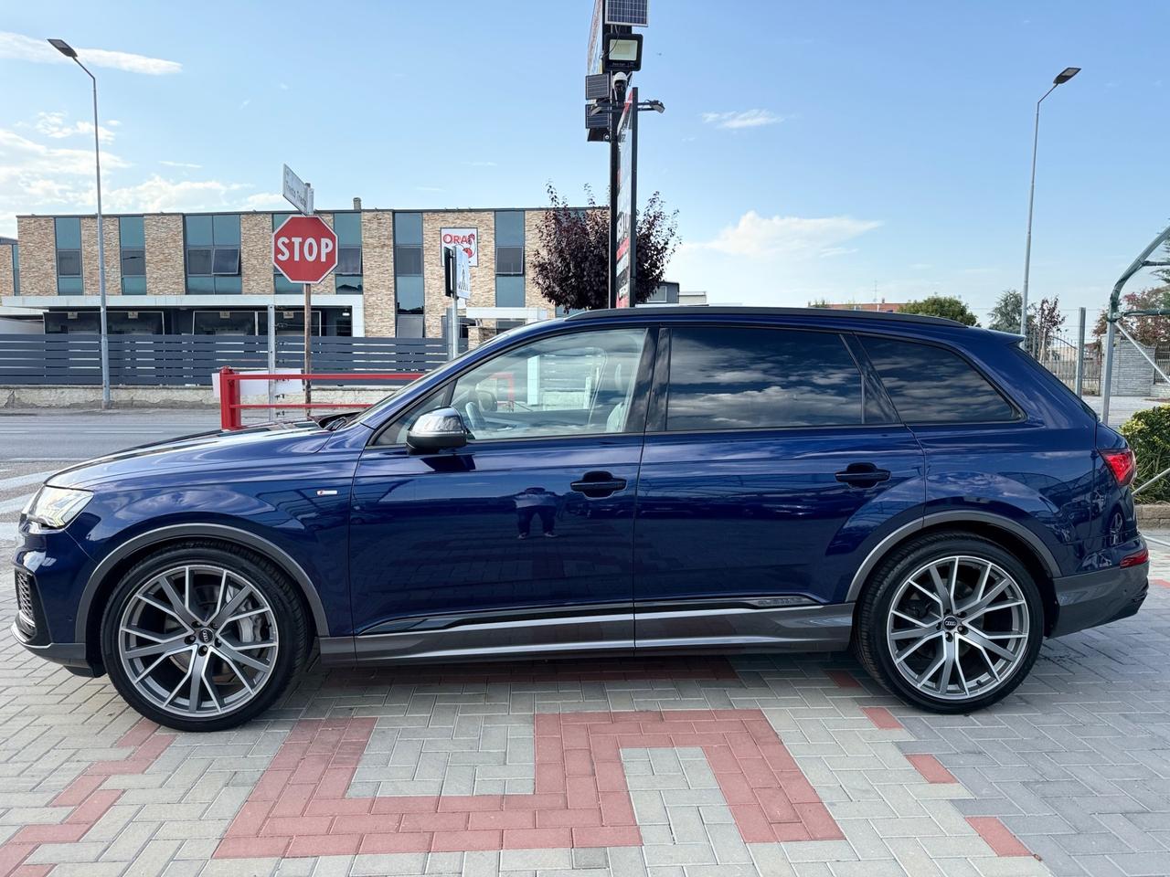 Audi Q7 50 TDI quattro tiptronic S-LINE Plus 7 POSTI